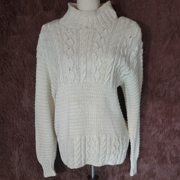 American Eagle Outfitters Sweaters - American Eagle Cable Hand Knitted Sweater